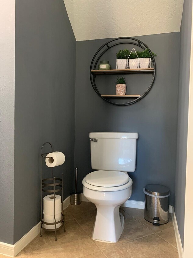 Building Photo - 3139 Silver Cedar Trail