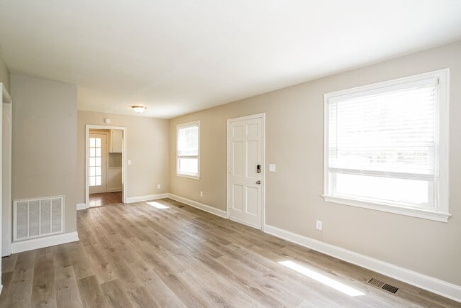 Building Photo - 1310 Venus Dr