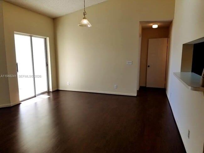 Foto del edificio - 9701 Westview Dr