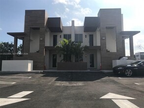 Building Photo - 810 E 32nd St