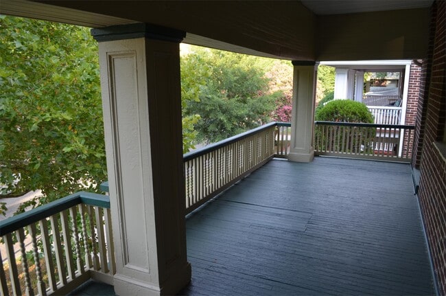 Photo - 621 W Princess Anne Rd Townhome