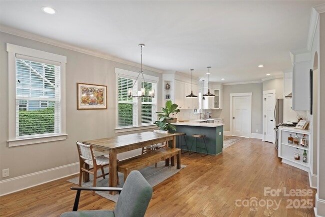 Foto del edificio - 126 N Smallwood Pl