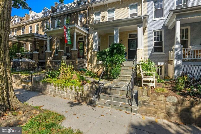 Building Photo - 625 Princeton Pl NW
