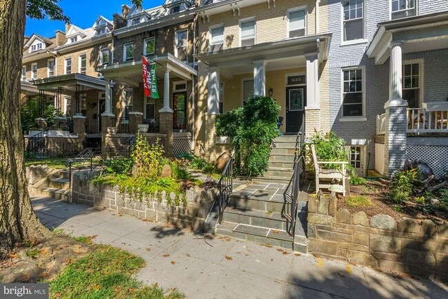 Foto del edificio - 625 Princeton Pl NW