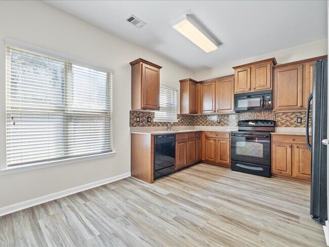 Building Photo - 472 Tufton Tr