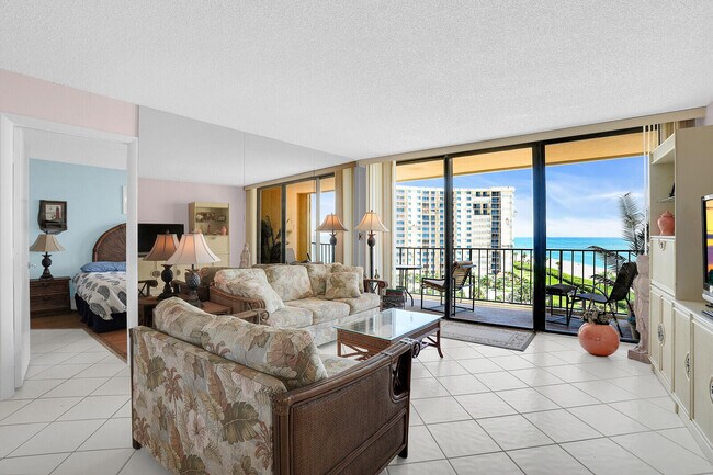 Foto del edificio - 100 Ocean Trail Way