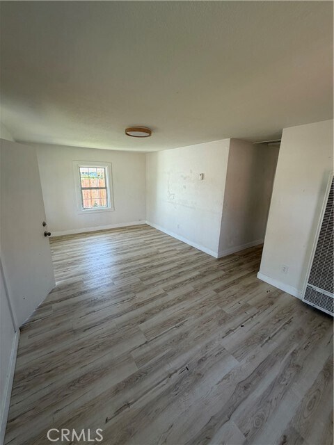 Foto del edificio - 1211 W 8th St