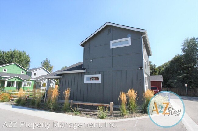 Foto del edificio - 2 br, 2 bath House - 311 E. 40th St.