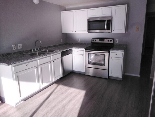 Foto del edificio - 25547 James St