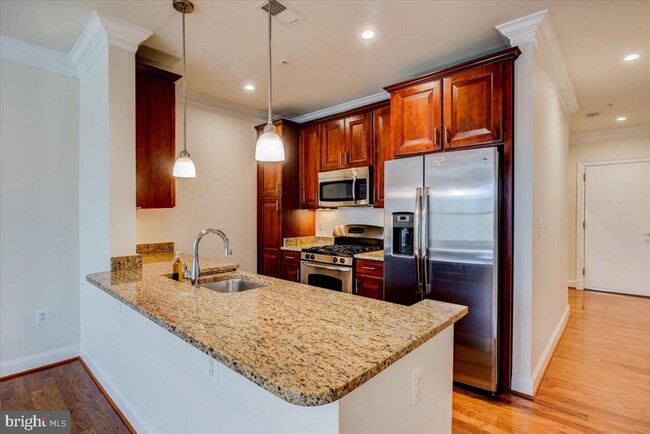 Foto del edificio - 1023 N Royal St