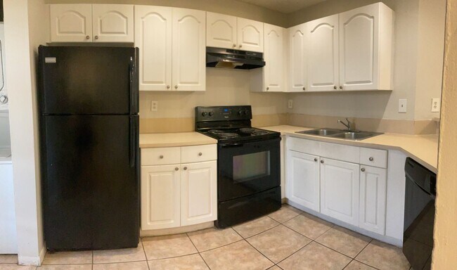Building Photo - Limited Time Pricing! Move in by Sept 12 g...