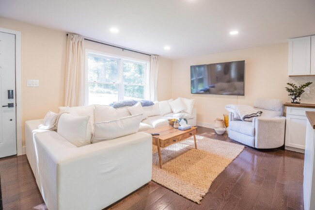 Foto del edificio - 18544 Brooke Rd