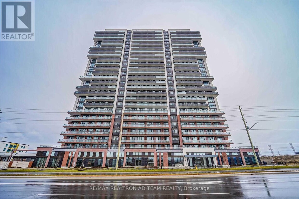 Photo principale - 2550-2550 Simcoe St N