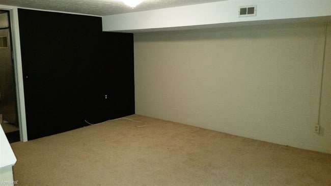 Building Photo - 37378 Euclid Ave