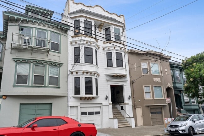 Building Photo - 673 7th Ave