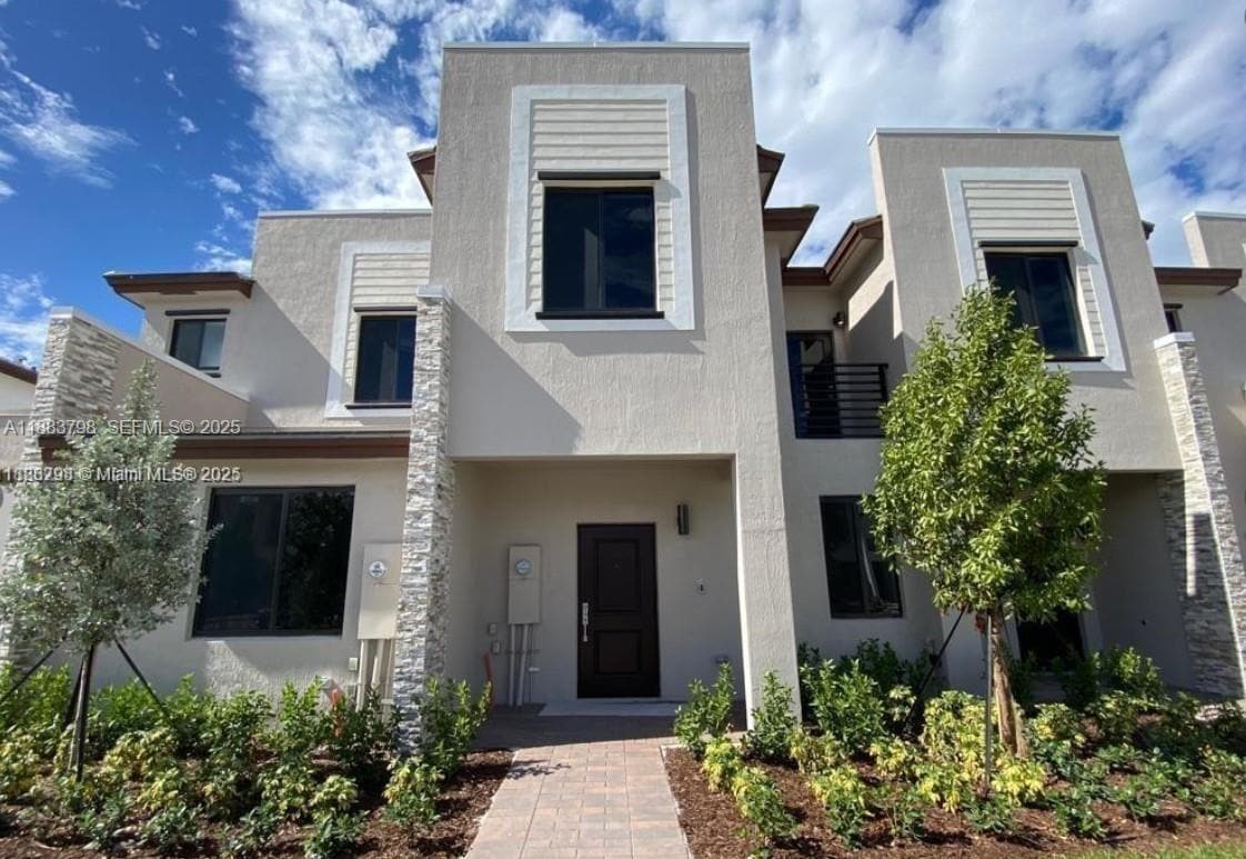 Photo - 21071 Northeast 8th Path Apt #0, Miami, FL 33179 - 3 BR 3 BA house