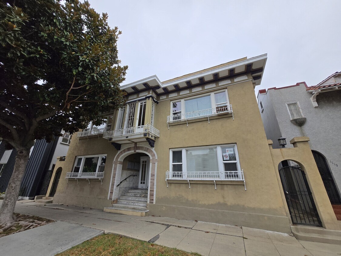 Foto principal - 1109 E 1st St