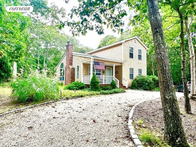 Building Photo - 37 Bonac Woods Ln