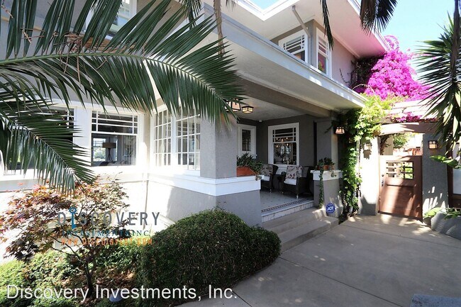 Building Photo - 4 br, 3.5 bath House - 866 Paloma Ave.