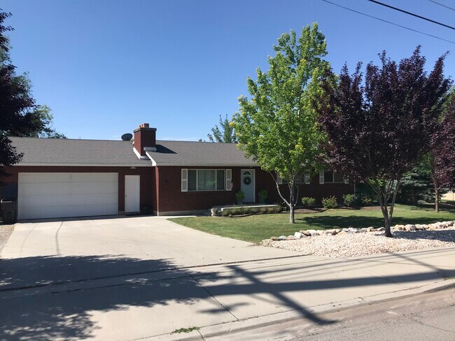 Building Photo - 761 W 1100 N