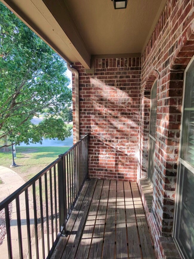 Building Photo - 6072 Pisa Ln