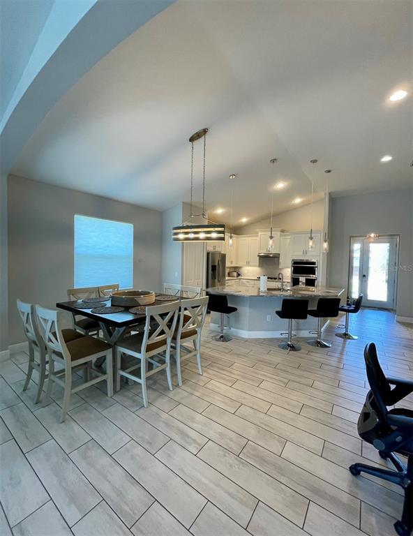 Foto del edificio - 6233 Champions Row St