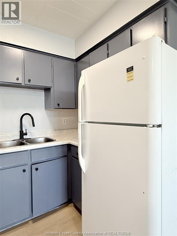 Building Photo - 591 Wellington Ave