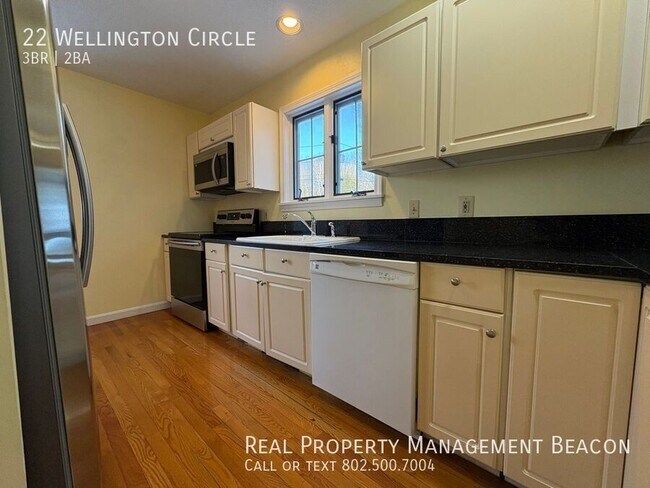 Foto del edificio - 22 Wellington Cir