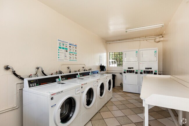 Laundry - Sungate Apartments