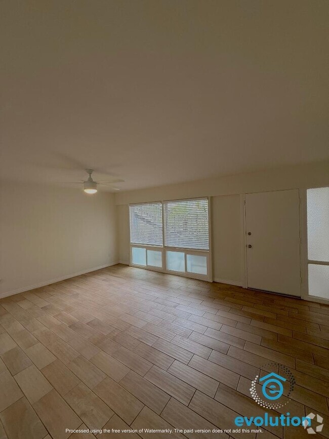 Building Photo - 1111 Adella Ave