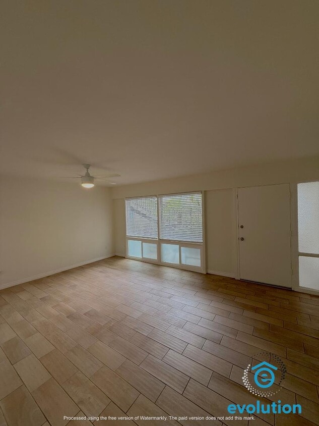 Primary Photo - 1111 Adella Ave