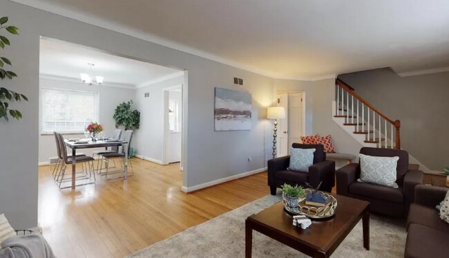 Foto del edificio - 842 Chelsea Ave