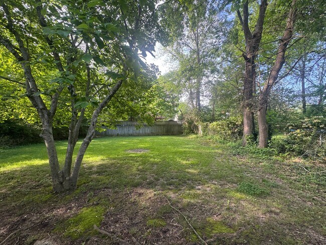 Foto del edificio - 1203 W Schwartz St