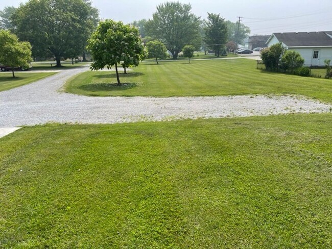 Foto del edificio - ONTARIO SCHOOLS - 2BR 1BA HALF DUPLEX!