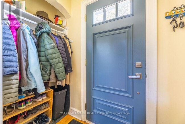 Building Photo - 59 Kenilworth St