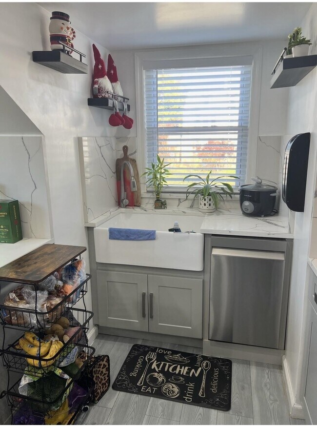 Foto del edificio - 28 Linden Ave