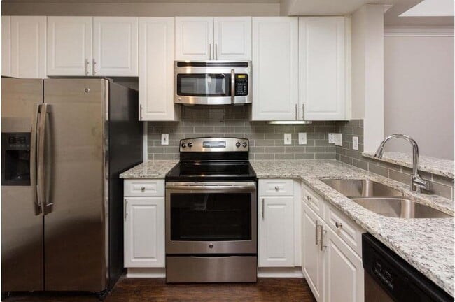 Foto del edificio - 3558 Piedmont Rd NE