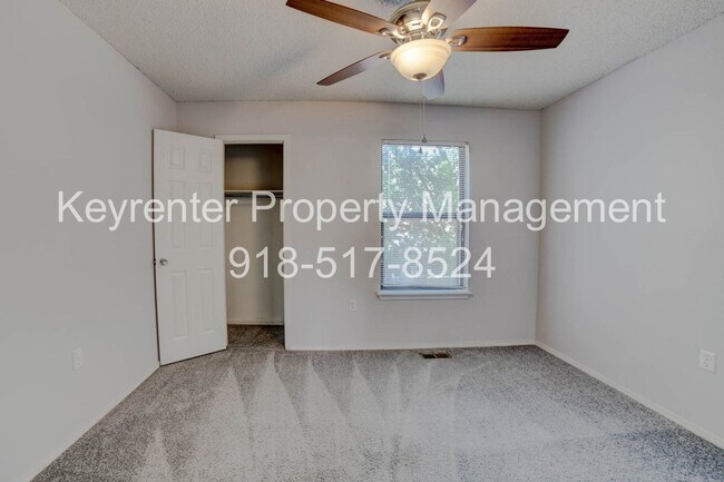Foto del edificio - Beautiful 3 Bedroom, 2.5 Bath Condo in Canterbury!