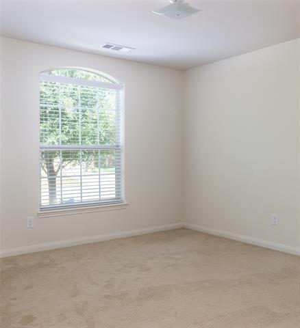 Foto del edificio - 128 Oriole Dr