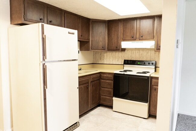 Building Photo - 1235 E Dawn Dr