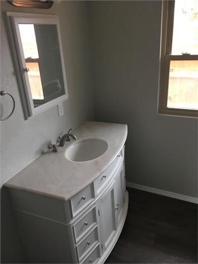 Foto del edificio - Large Canyon Home