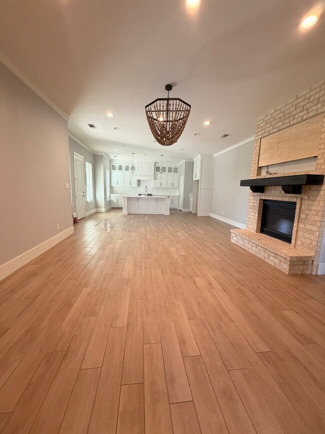 Foto del edificio - 1206 Burgandy Dr