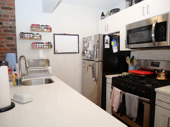 Photo - 255 Paris St Townhome