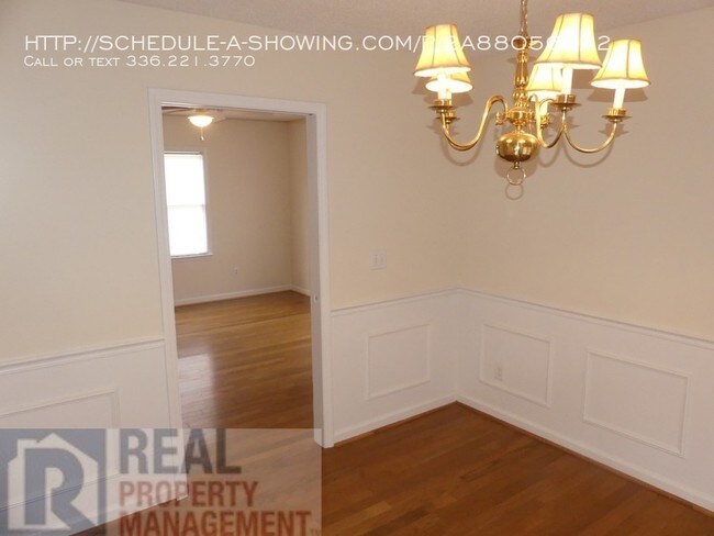 Foto del edificio - 618 Farmwood Dr