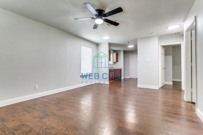 Foto del edificio - 4218 Carpenter Ave