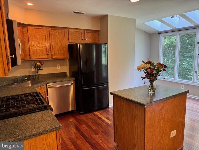 Foto del edificio - 6064 Clay Spur Ct