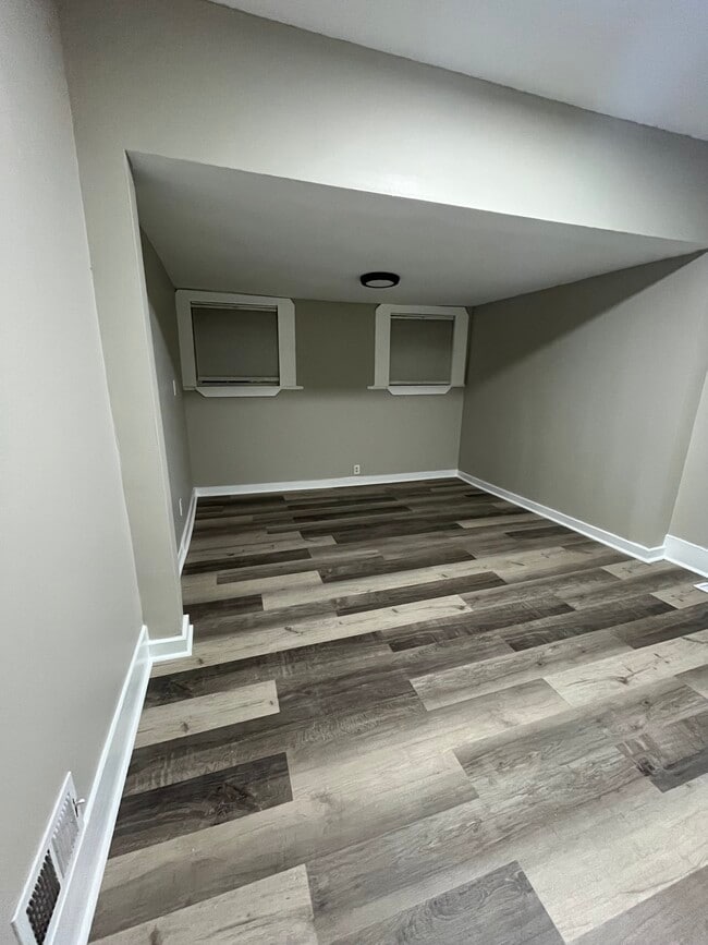 Building Photo - 1523 Olympian Way SW