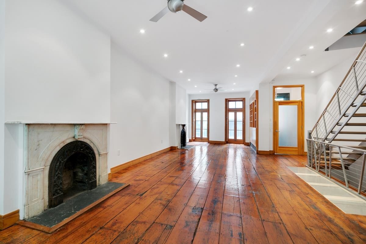 Foto principal - 244 West 12th Street