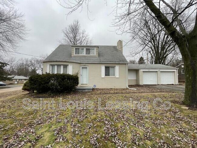 Foto del edificio - 8385 Latty Ave