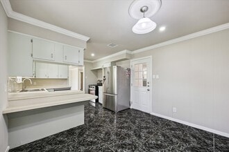 Building Photo - 2431 Willowby Dr